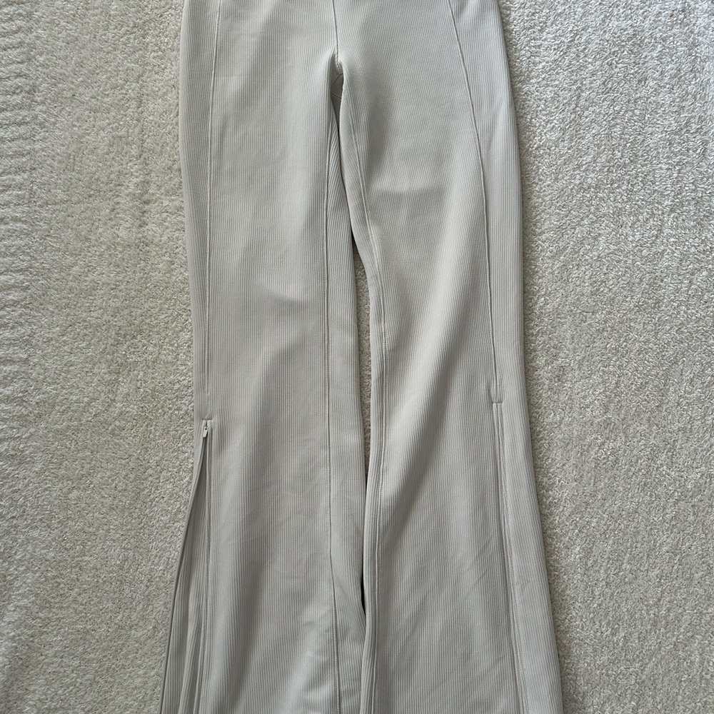 lululemon athletica Cream Trousers - Picture 2 of 6